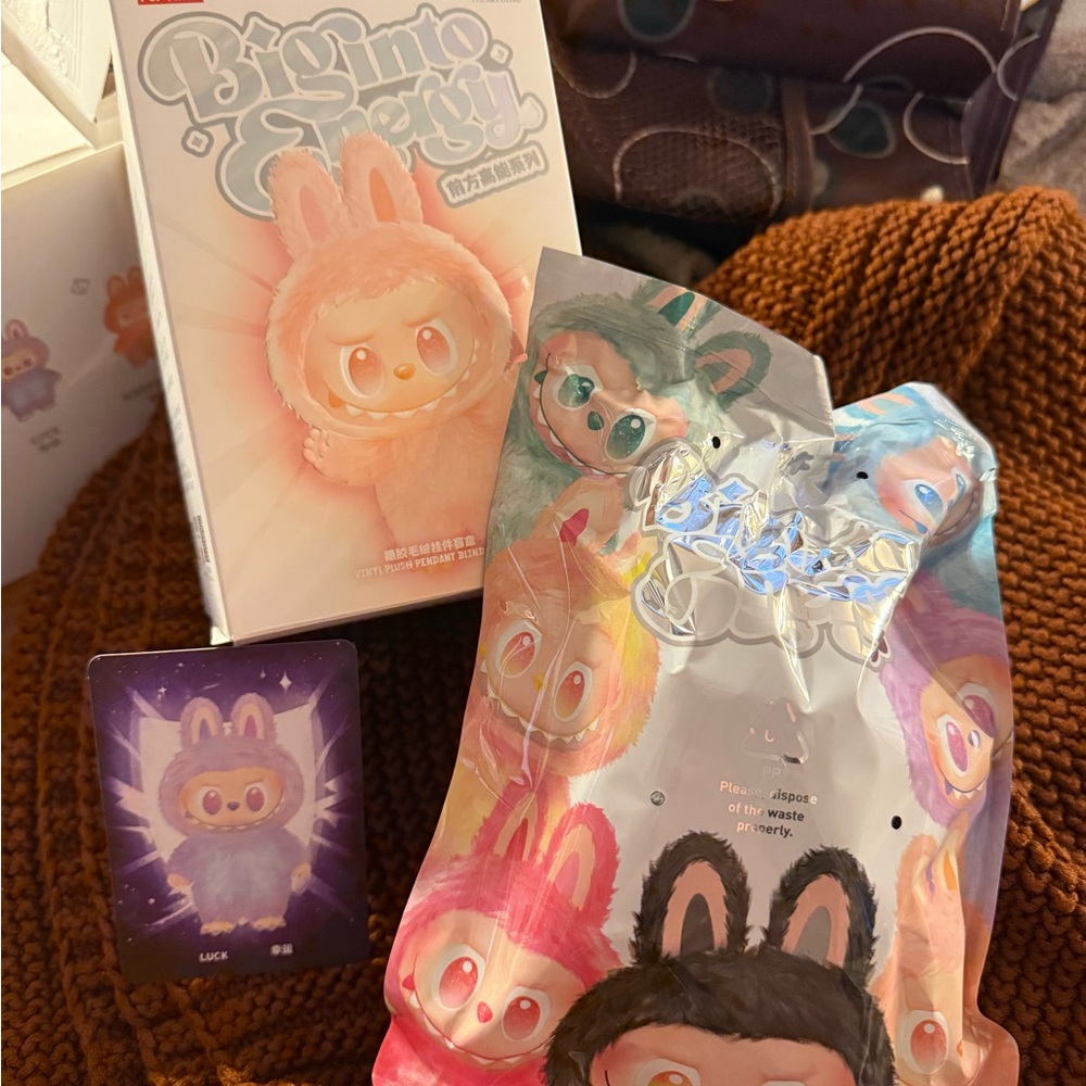 BIG INTO ENERGY LABUBU LUCK